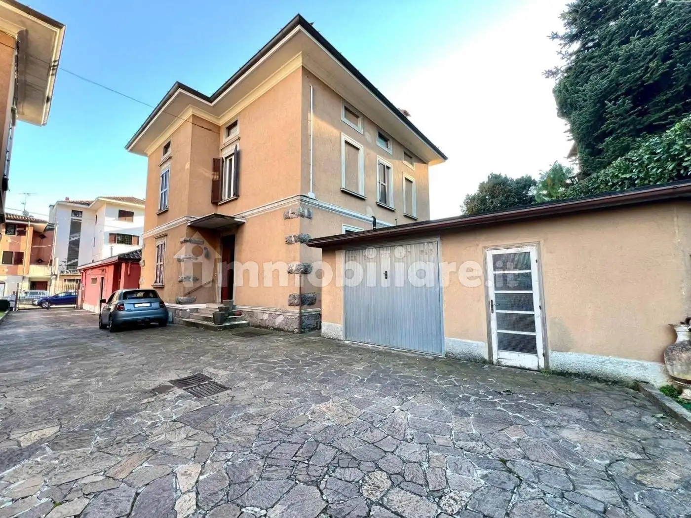 Casa indipendente in vendita a Fiorano al Serio