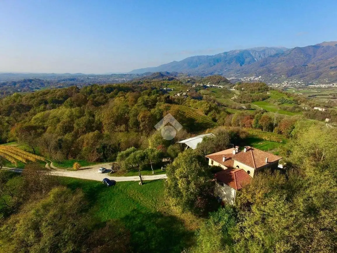 Villa in vendita a Cavaso del Tomba