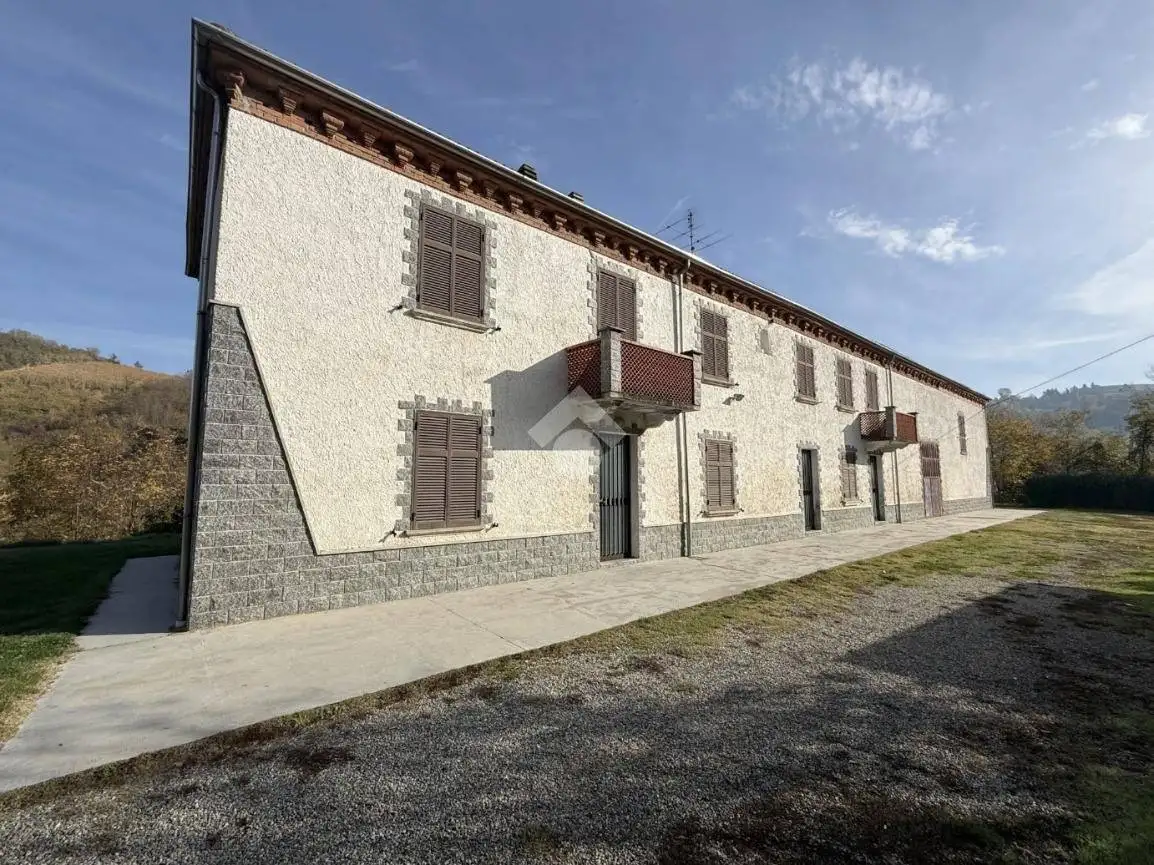 Casa indipendente in vendita a Calamandrana
