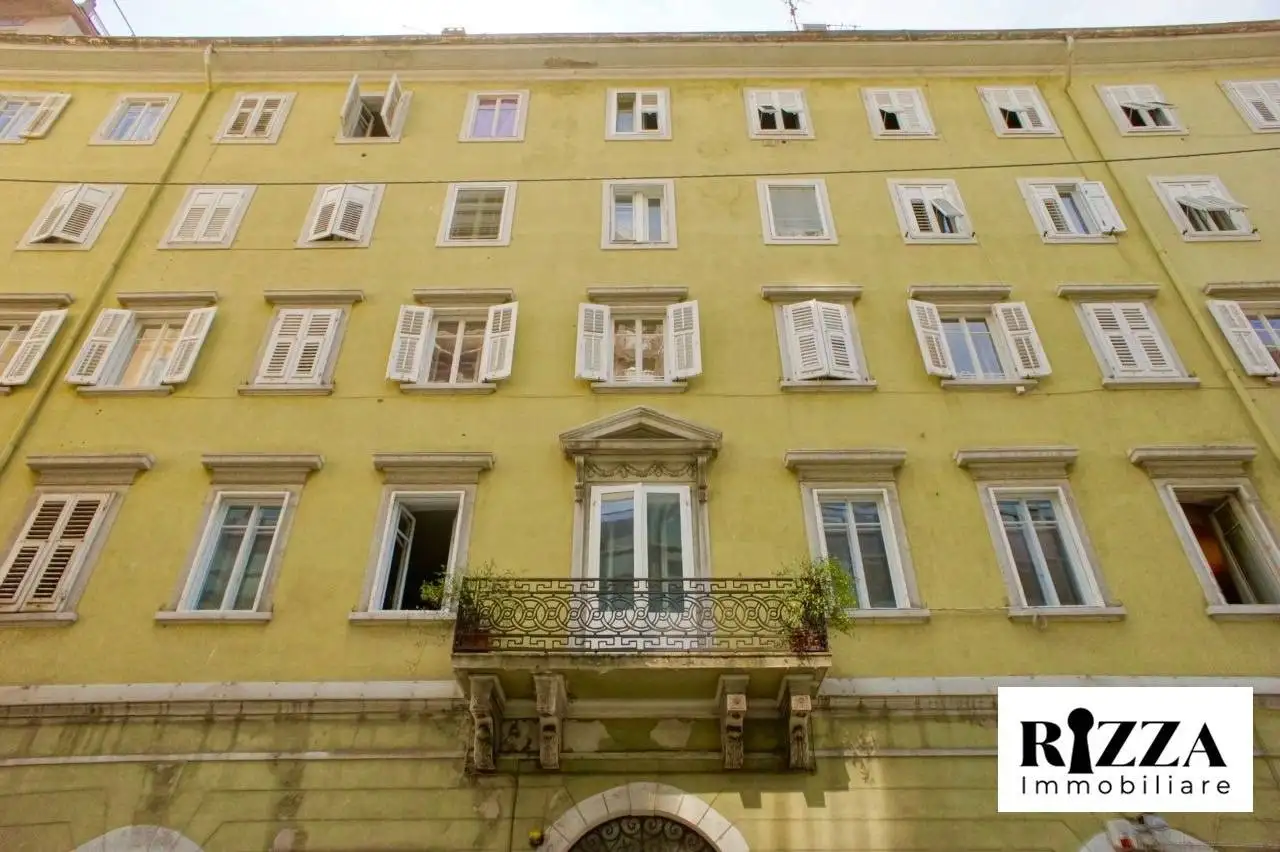 Appartamento in vendita a Trieste