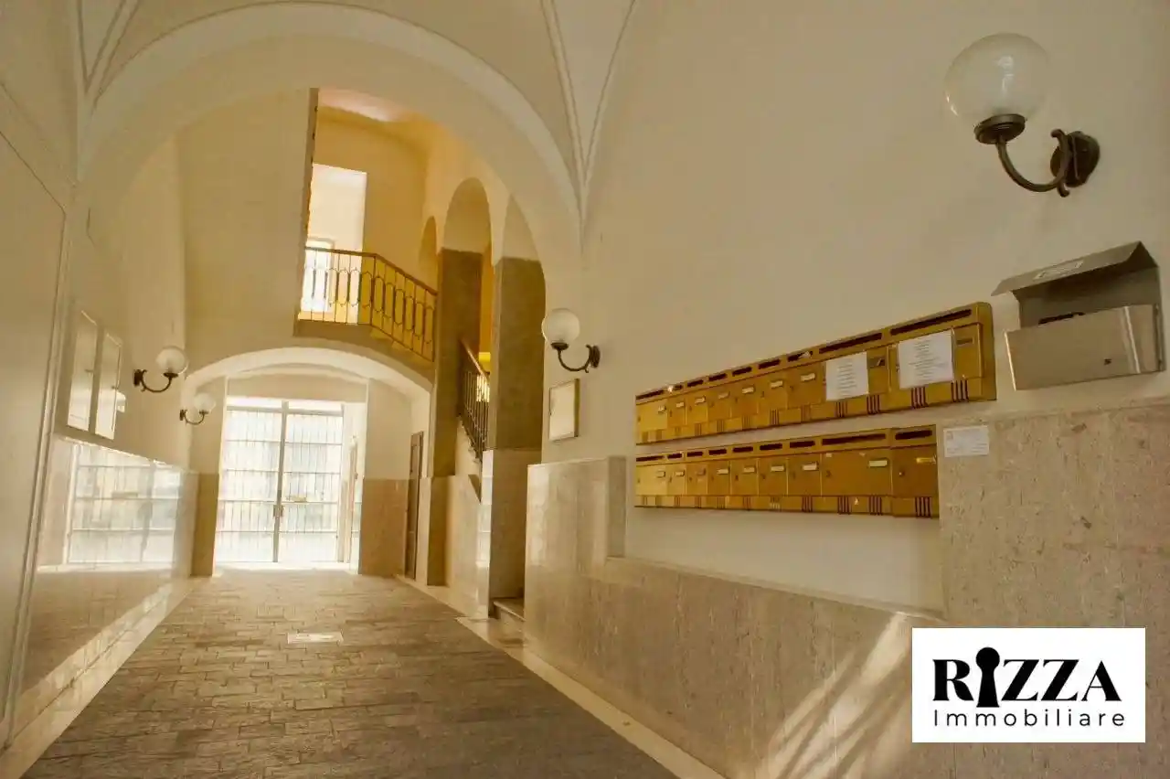 Quadrilocale ottimo stato, quarto piano, Borgo Teresiano, Trieste - foto 2