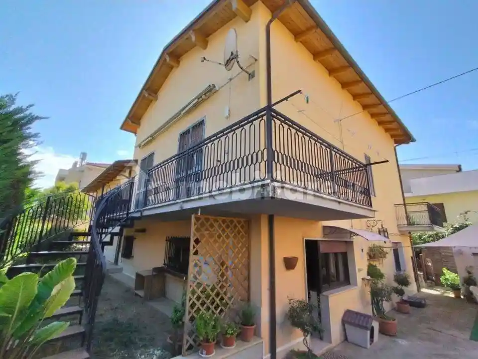 Villa unifamiliare via campo di giove 9, Ospedale, Pescara - foto 5