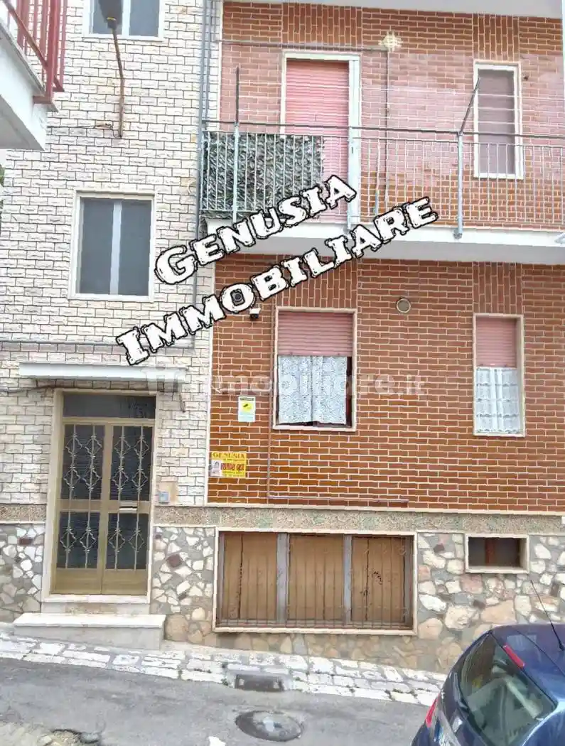 Palazzo - Edificio in vendita a Ginosa