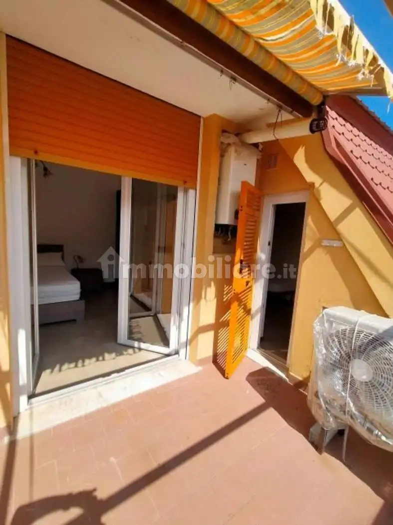 Trilocale via Gaetano Donizetti, 2, Centro, Loano - foto 3