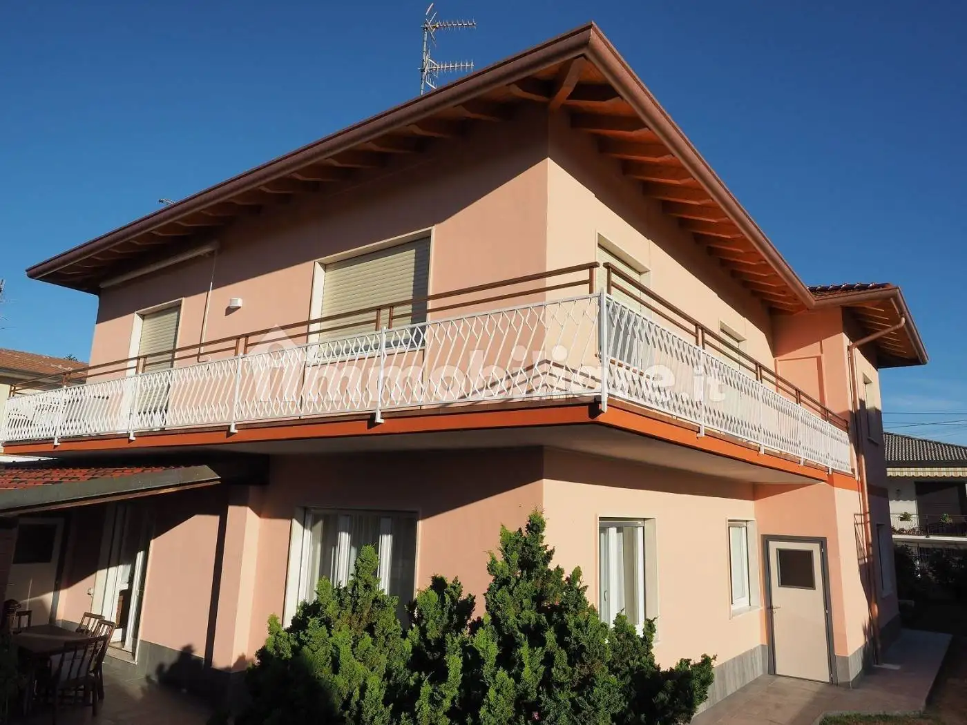 Appartamento in affitto a Ispra