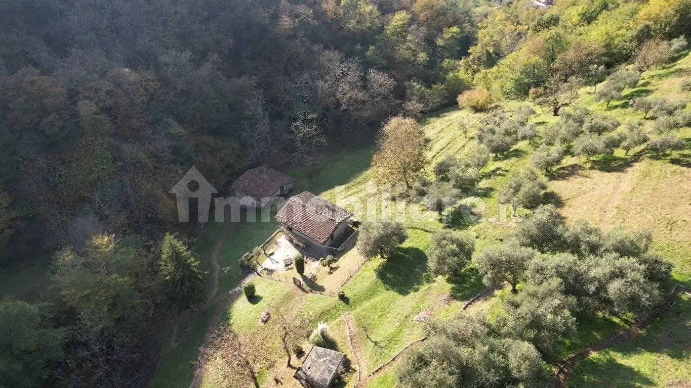 Rustico - Casale in vendita a Viadanica