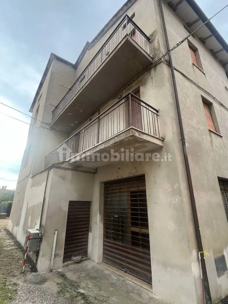 Casa indipendente in vendita a Castiglione del Lago