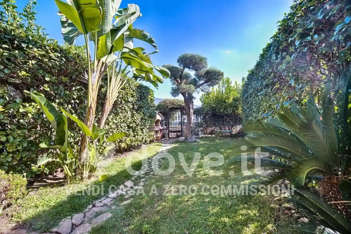 Villa in vendita a Gravina di Catania