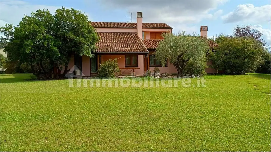 Villa in vendita a Tarzo