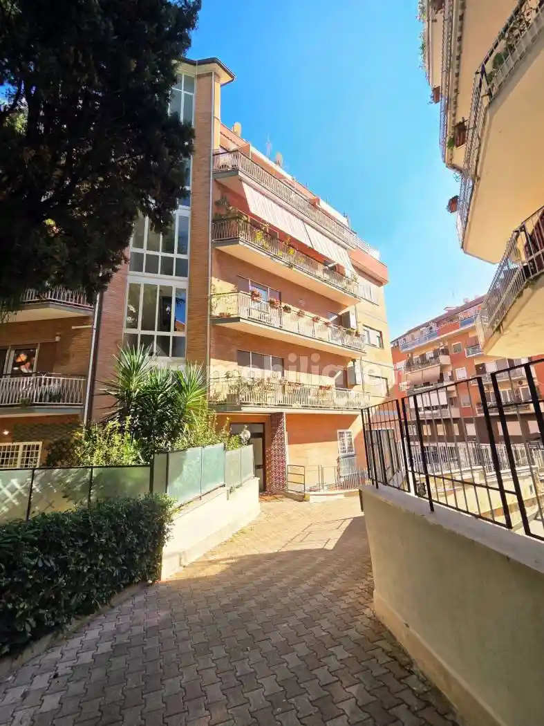 Bilocale via Francesco Calzolaio, Villa Bonelli, Roma - foto 3