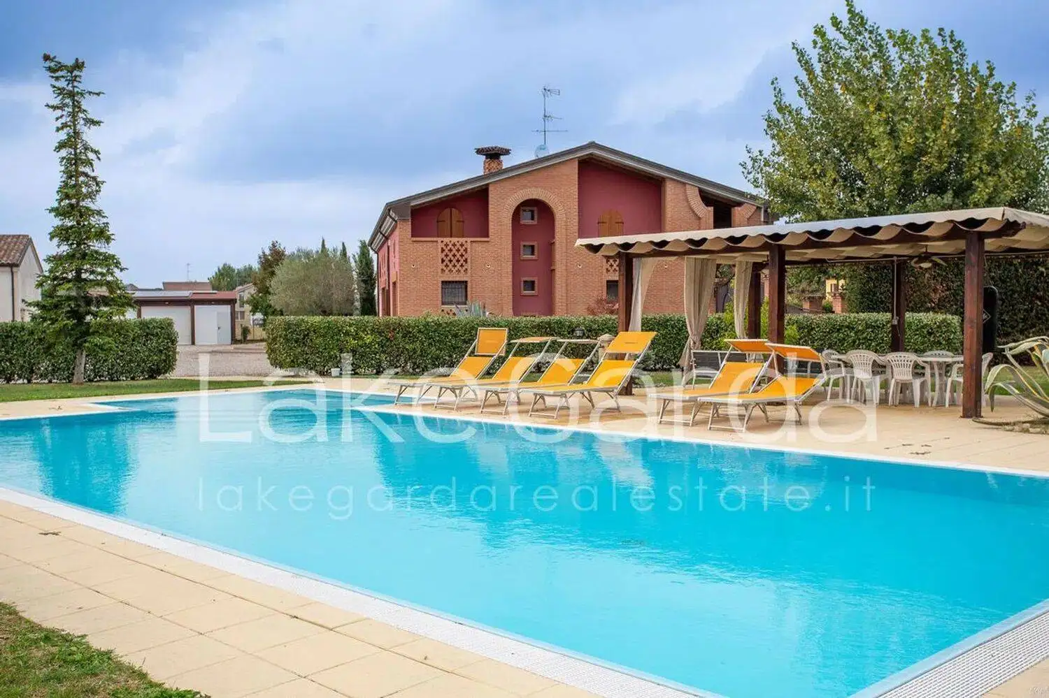 Villa in vendita a Sermide e Felonica