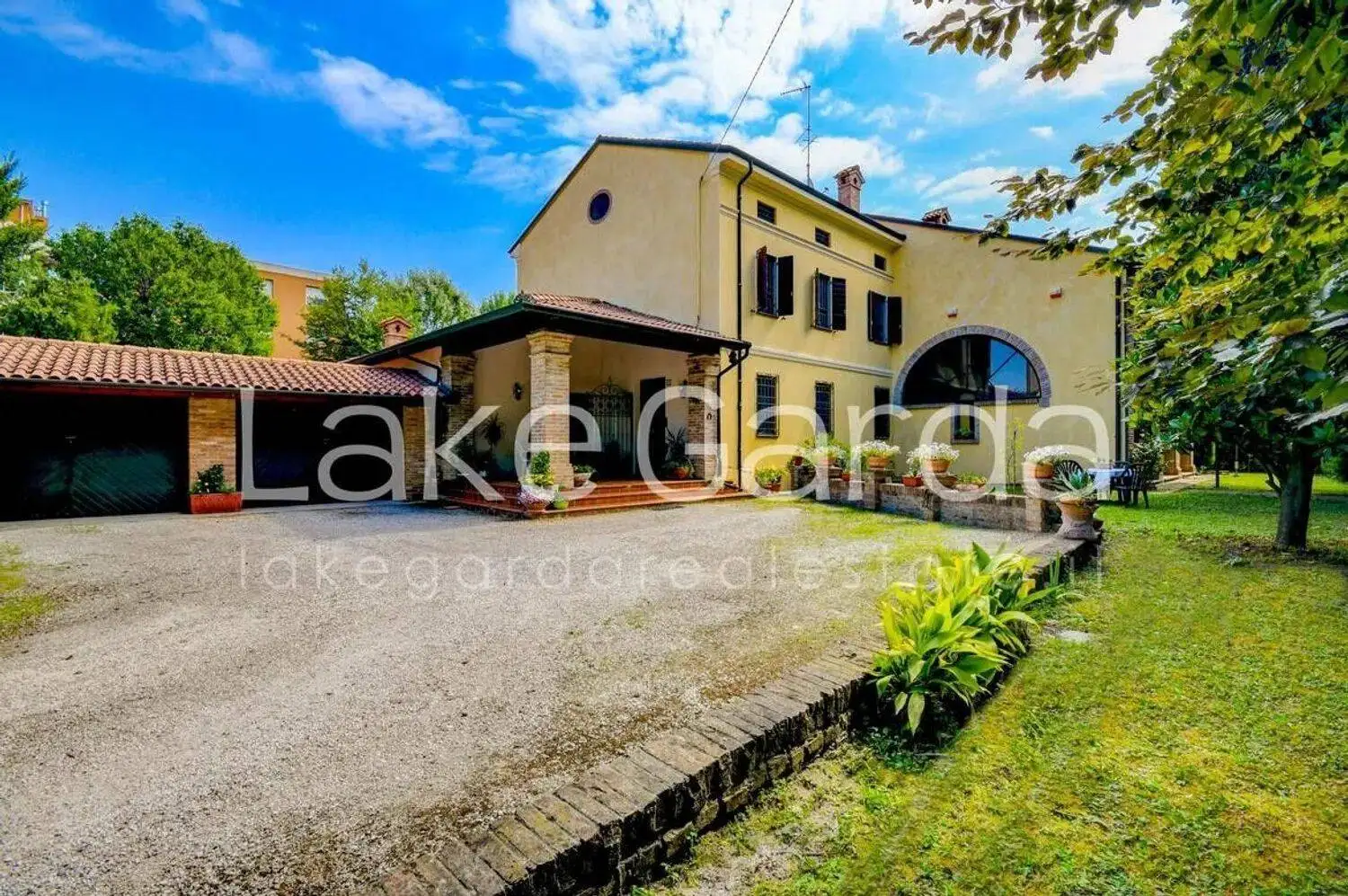 Villa in vendita a Ostiglia