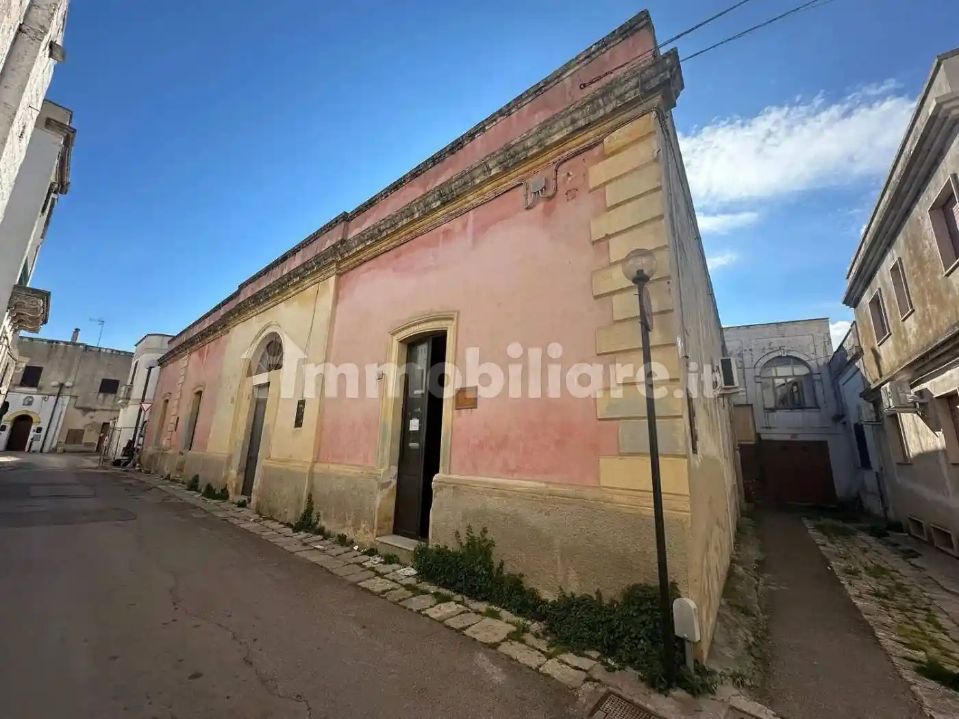 Palazzo - Edificio in vendita a Corsano