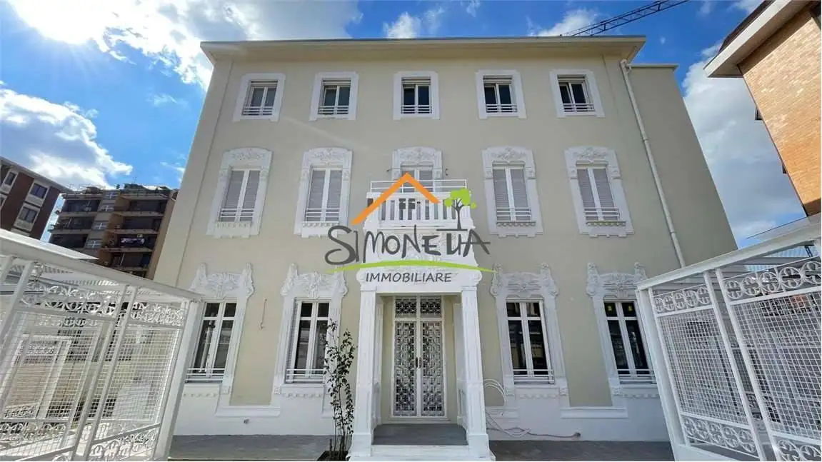 Appartamento in vendita a Novara