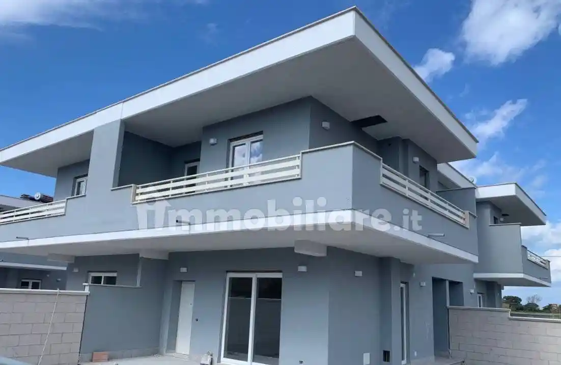 Villa plurifamiliare via Fratelli Bandiera, Zona Domitilla, Ladispoli - foto 2