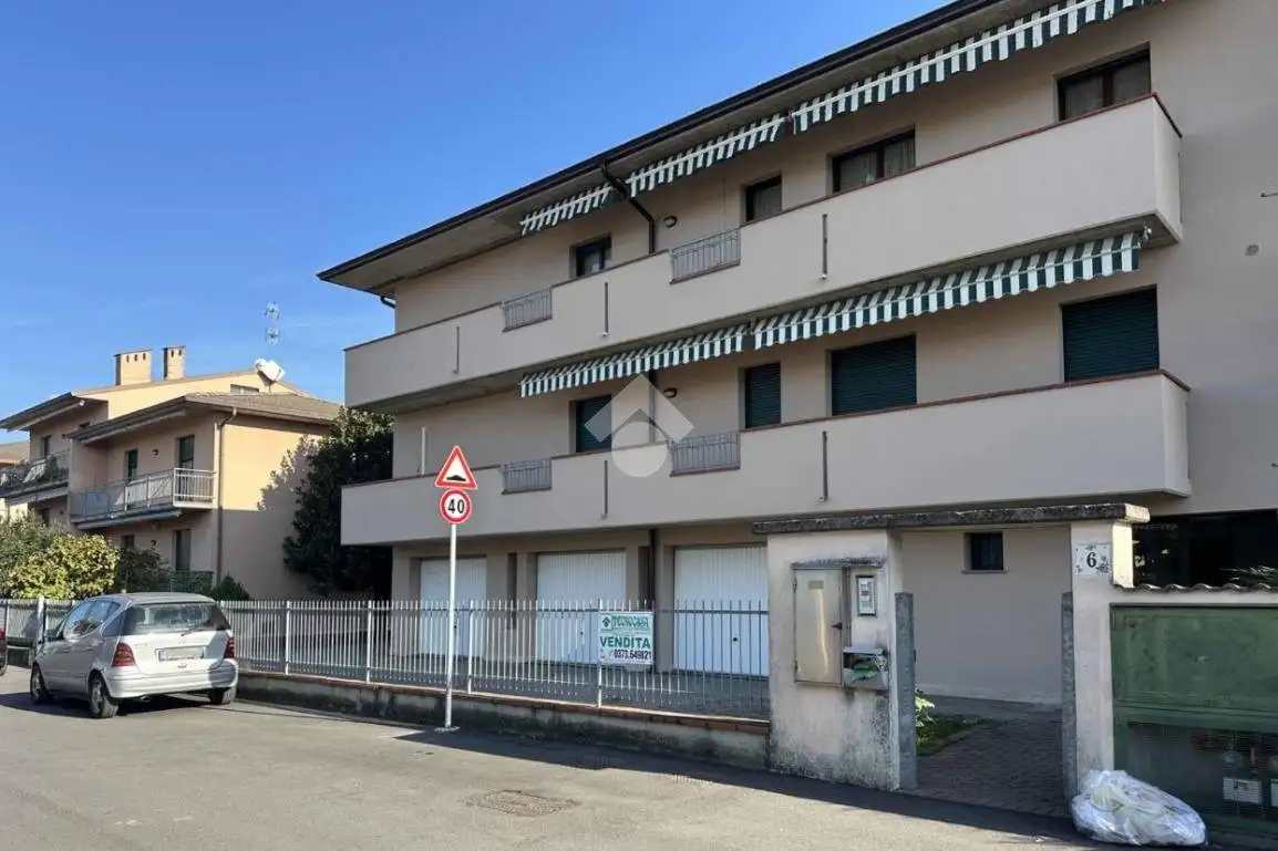 Appartamento in vendita a Crespiatica