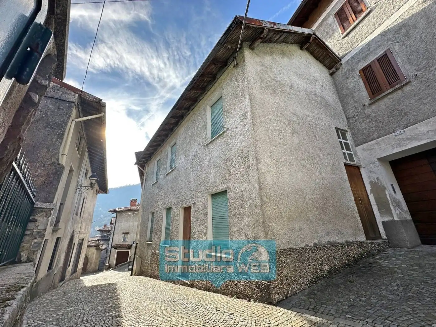 Casa indipendente in vendita a Rezzago