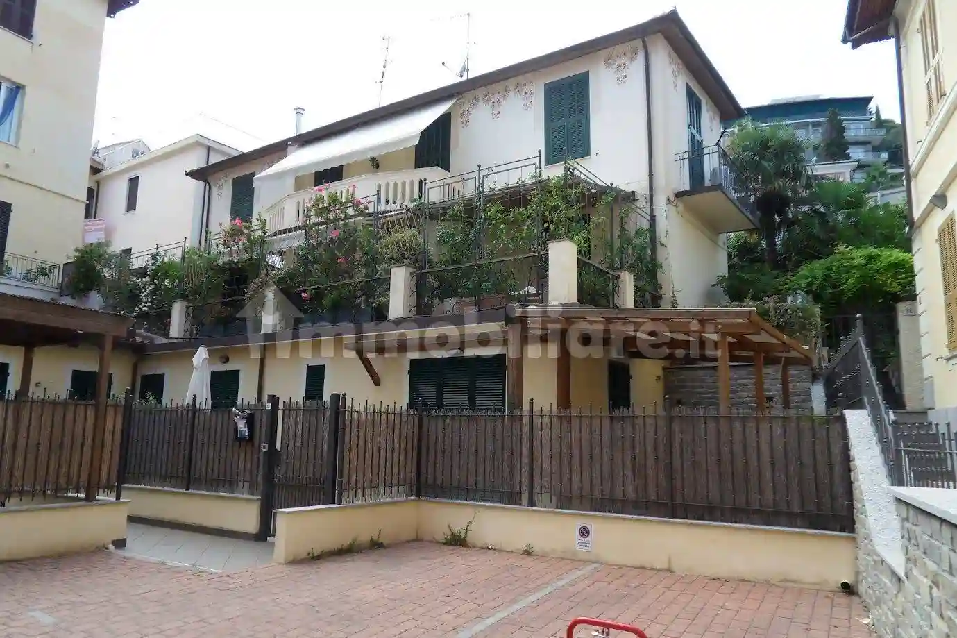 Quadrilocale piazza Sant'Ambrogio 18, Centro, Alassio - foto 4