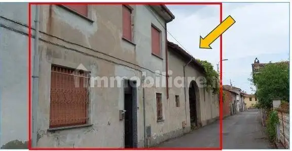 Casa indipendente in asta a Suardi