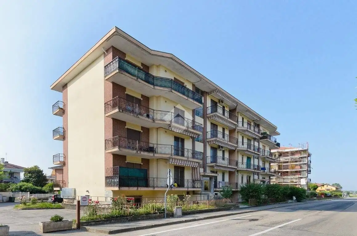 Appartamento in vendita a Riva Presso Chieri