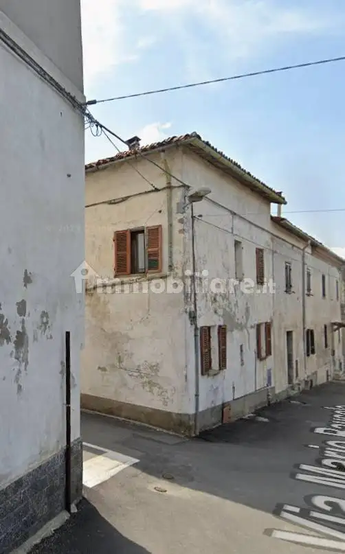 Casa indipendente in asta a Isola d'Asti