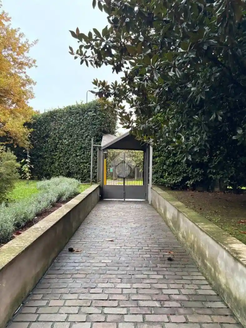 Quadrilocale via gaetano Fichera 12, Gallaratese, Milano - foto 2