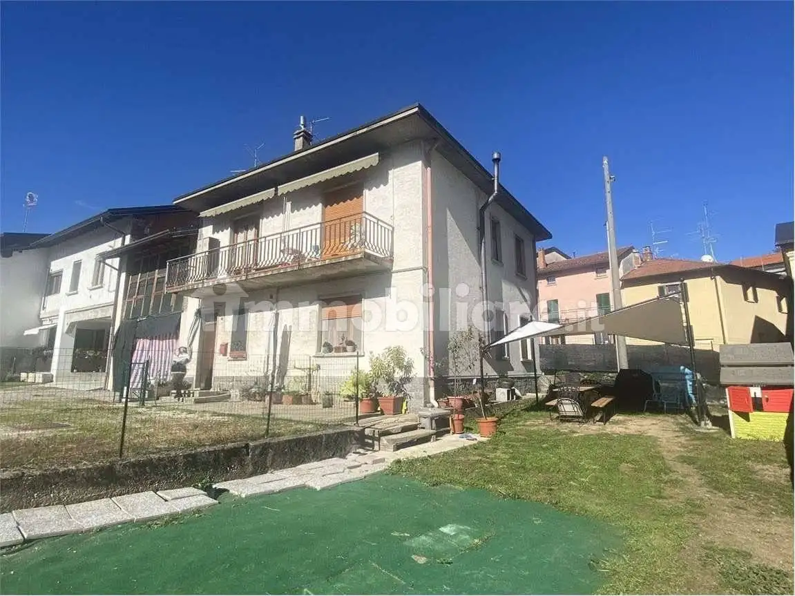 Casa indipendente in vendita a Solbiate con Cagno