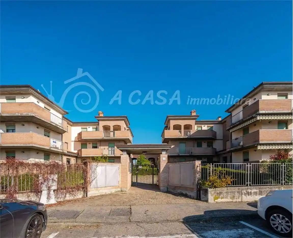 Appartamento via verdi, 46, Centro, Medesano - foto 3