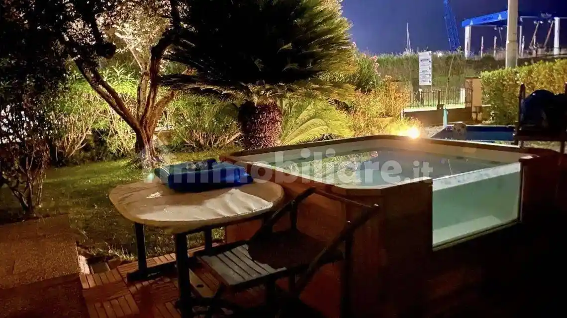 Villa in vendita a Ameglia