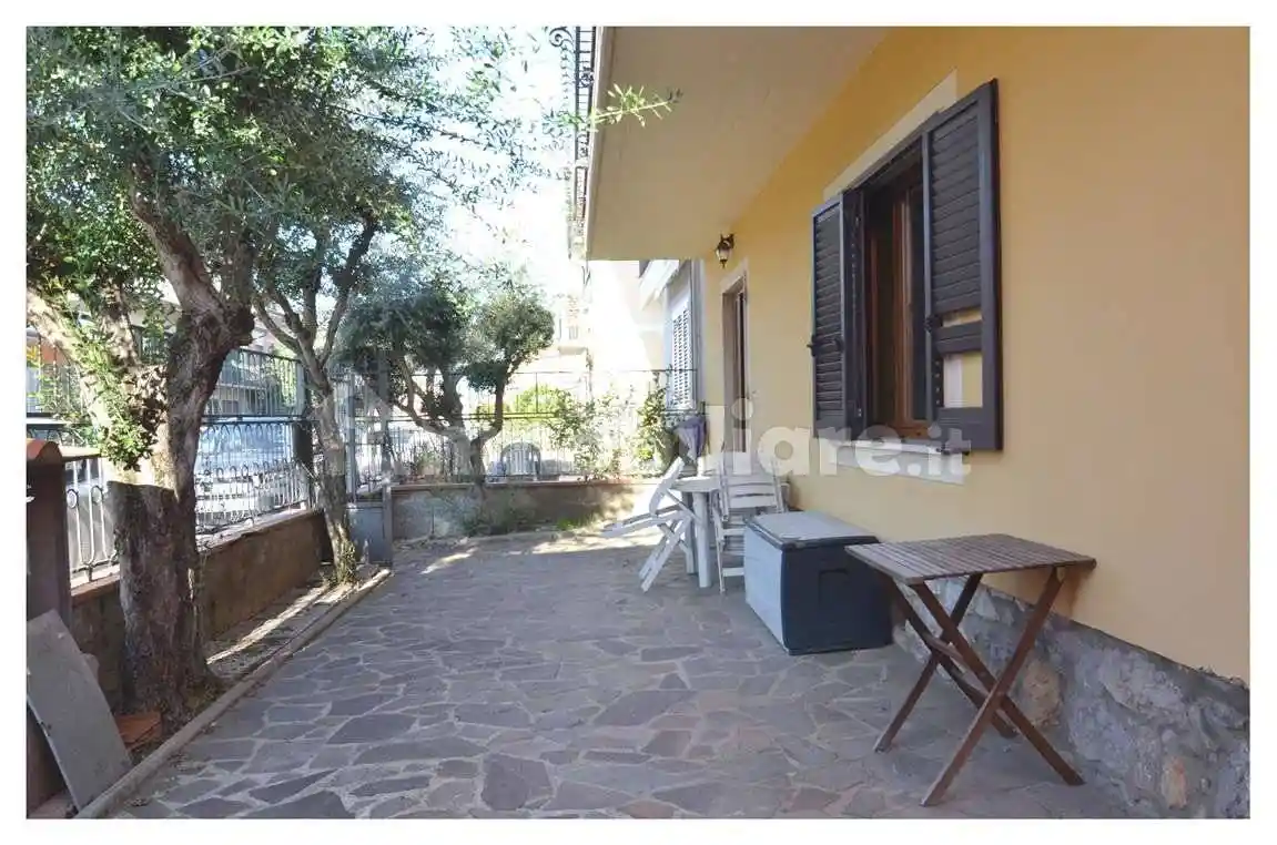 Villa in vendita a Monsummano Terme