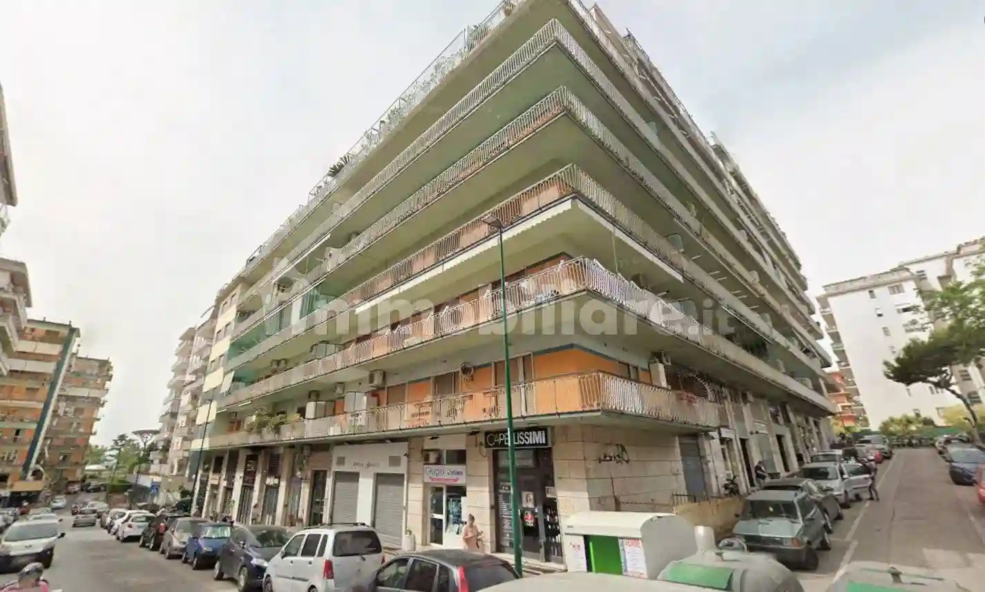 Appartamento viale dei Pini 101, Colli Aminei - Capodimonte, Napoli - foto 4