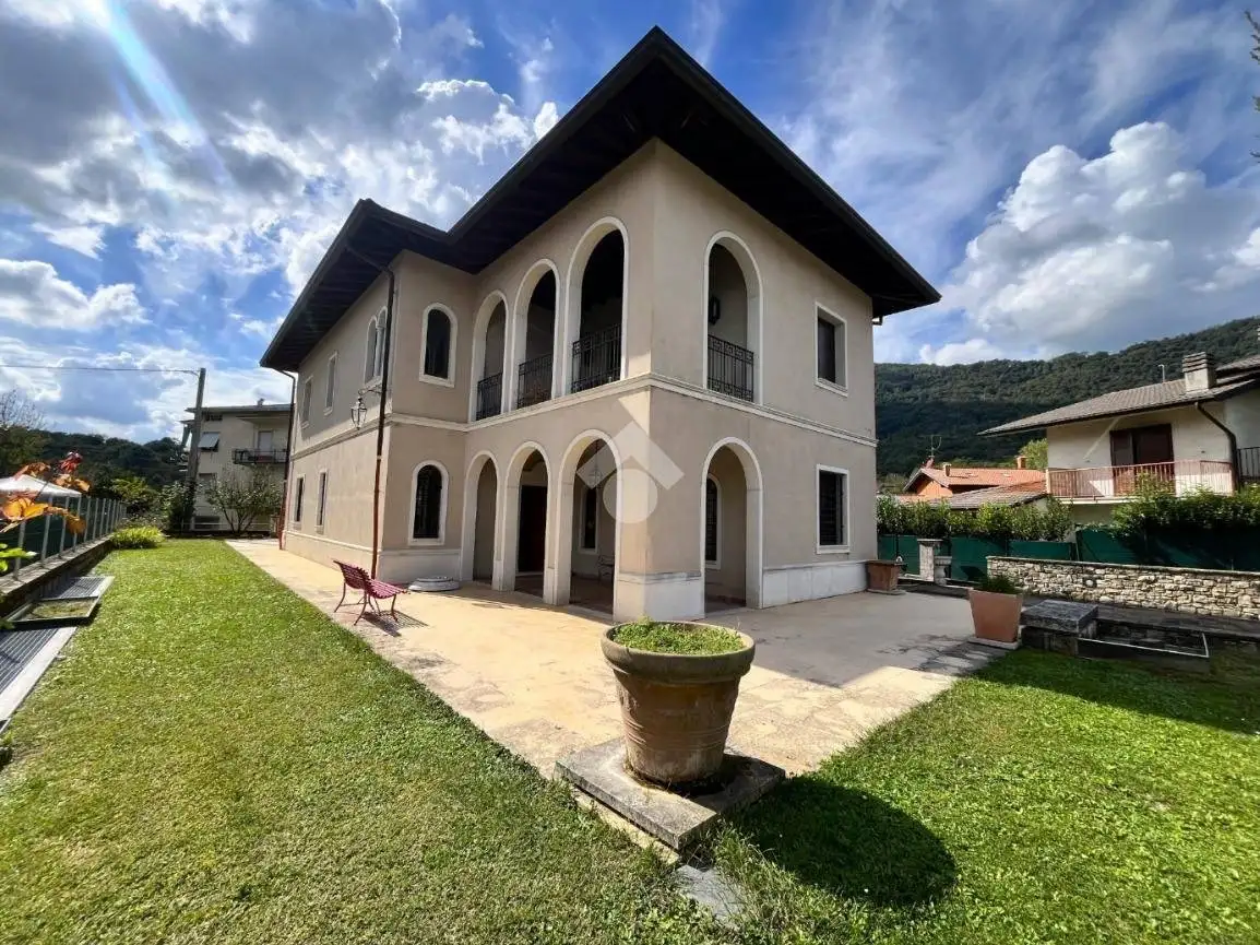 Villa in vendita a Ranica