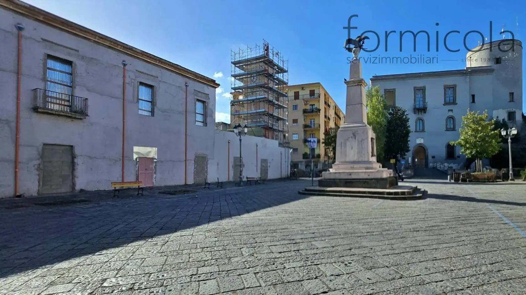 Palazzo - Edificio in vendita a Caivano
