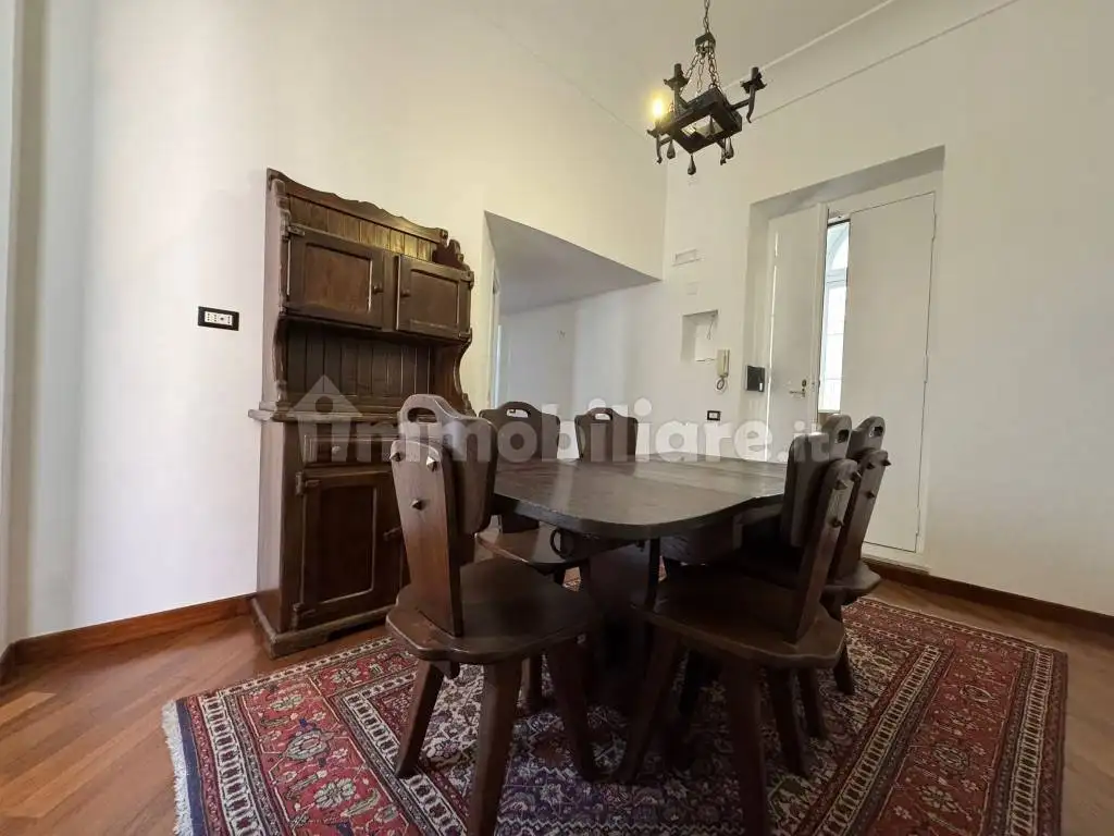 Appartamento in affitto a Napoli