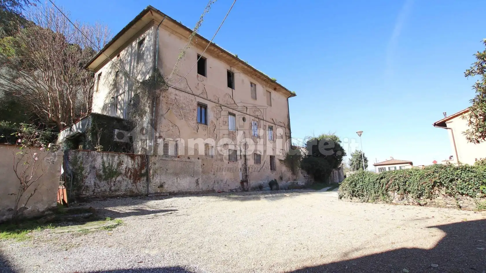 Rustico - Casale in vendita a Capannori