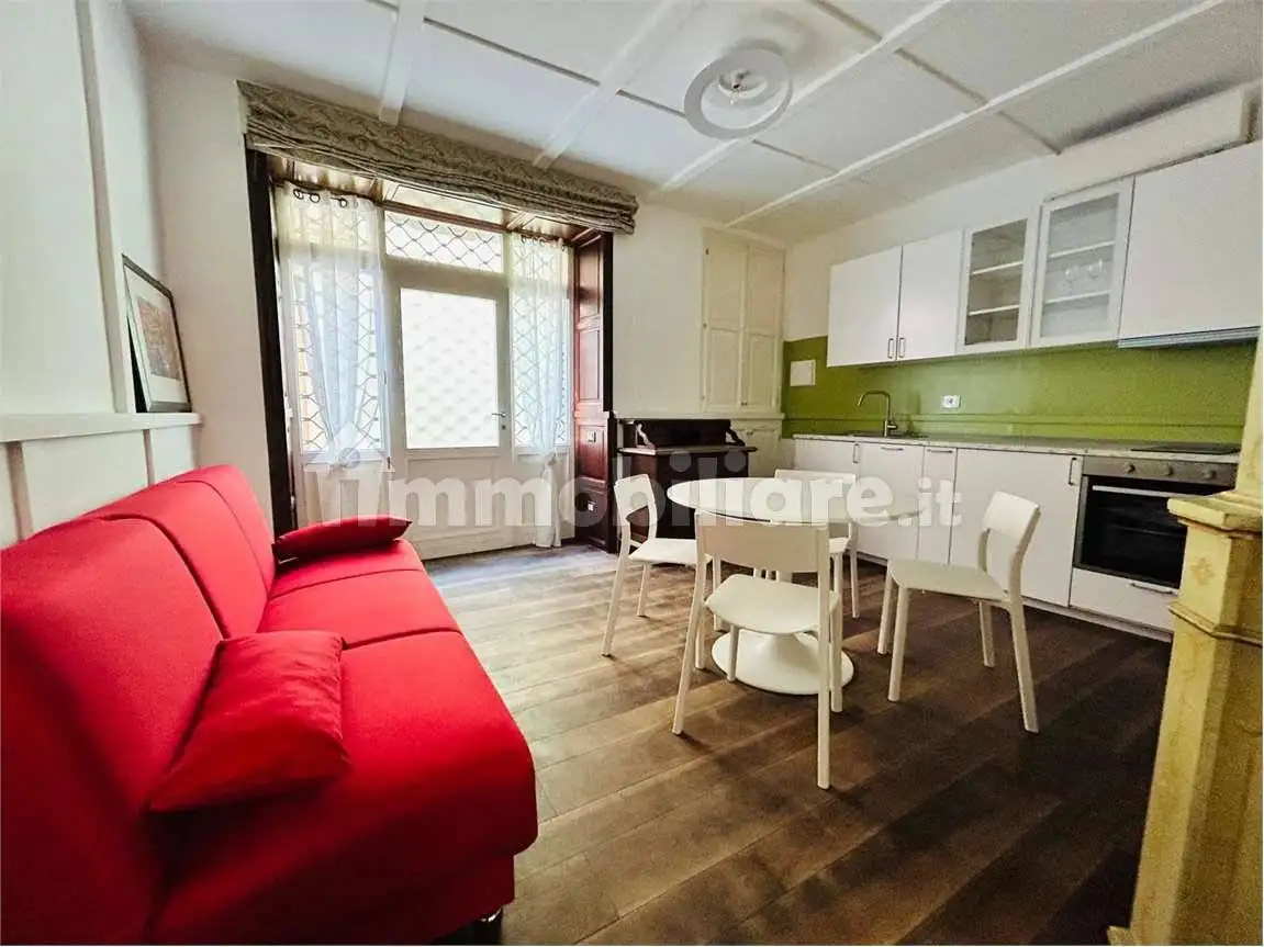 Bilocale via Mario Greppi, 80, Centro, Angera - foto 2