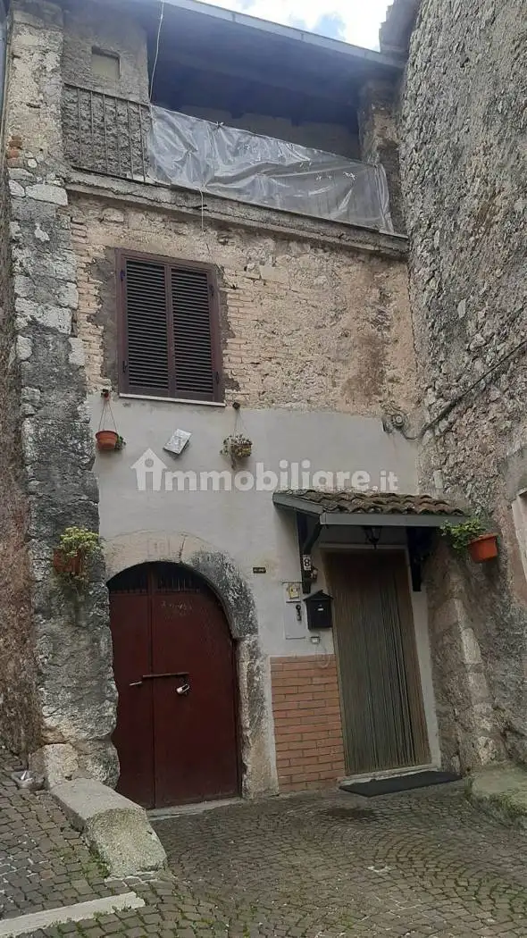 Casa indipendente in vendita a Scurcola Marsicana