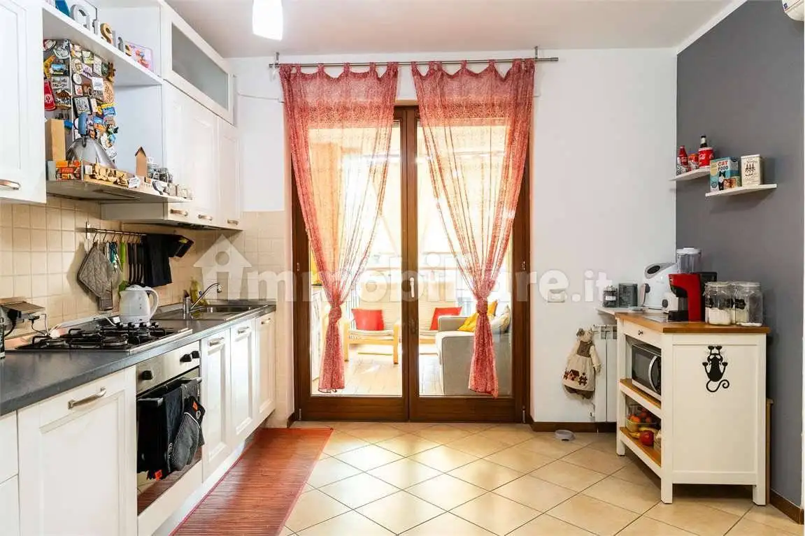 Appartamento in vendita a Pomezia