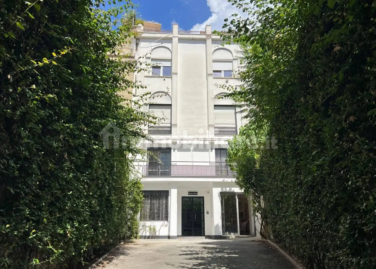 Palazzo - Edificio in vendita a Napoli