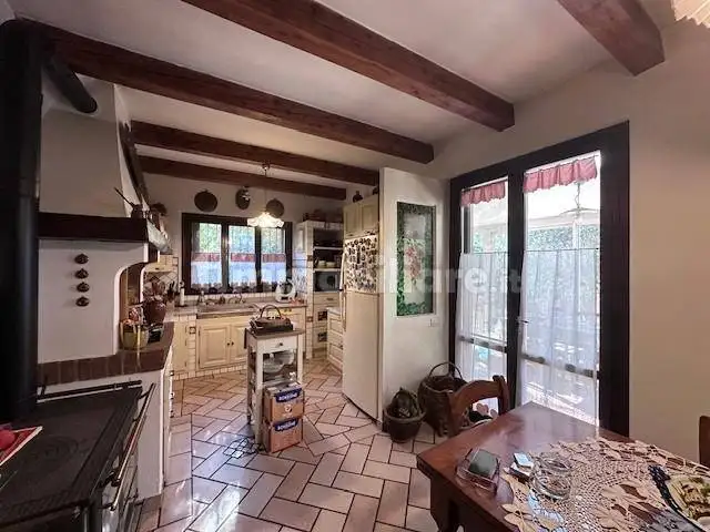 Villetta a schiera in vendita a Cascina