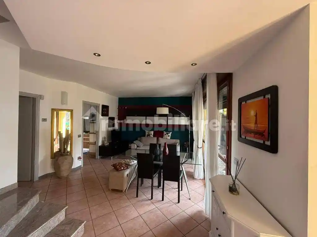 Villetta a schiera in vendita a Erba