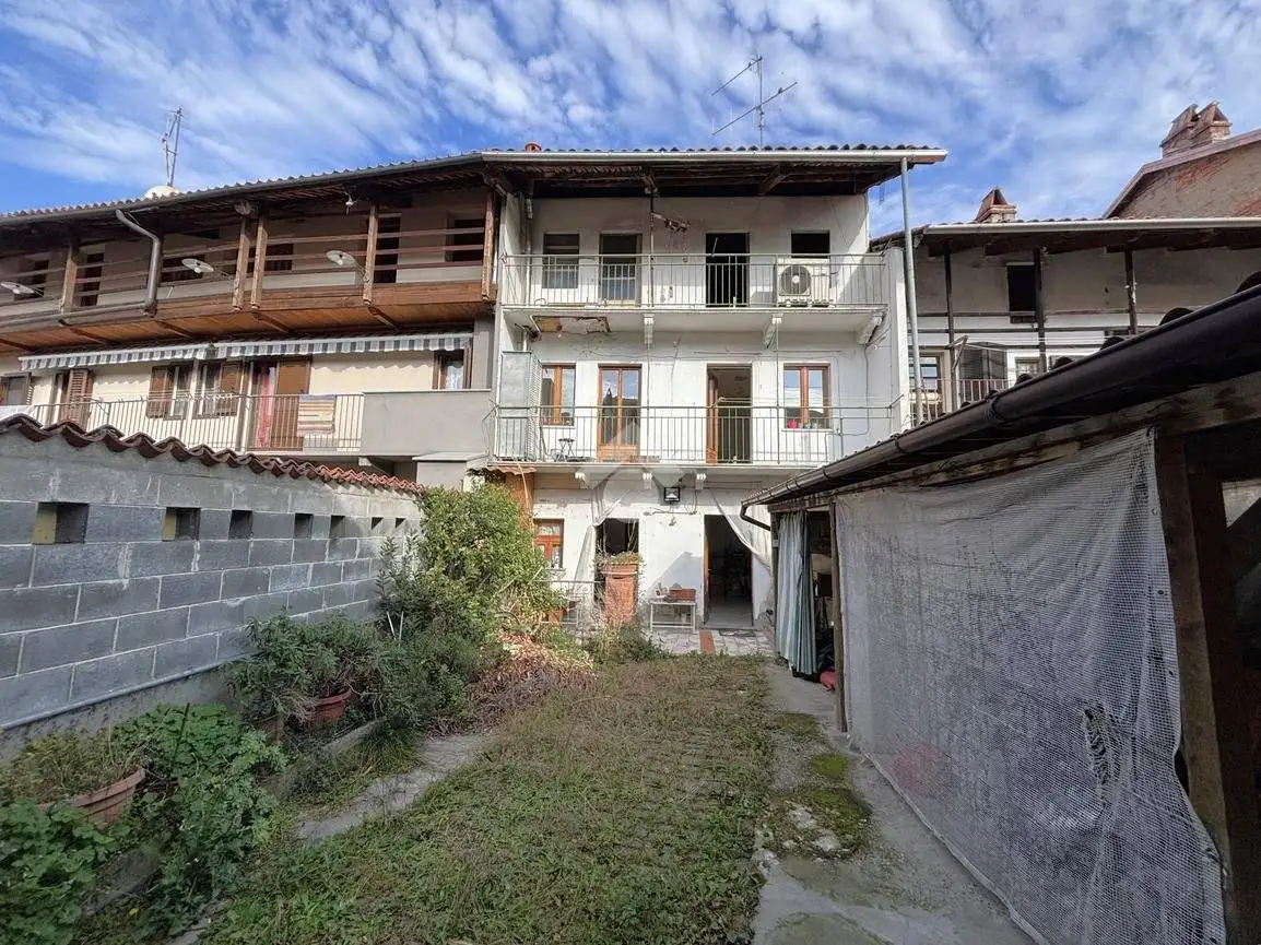 Casa indipendente in vendita a Caravino