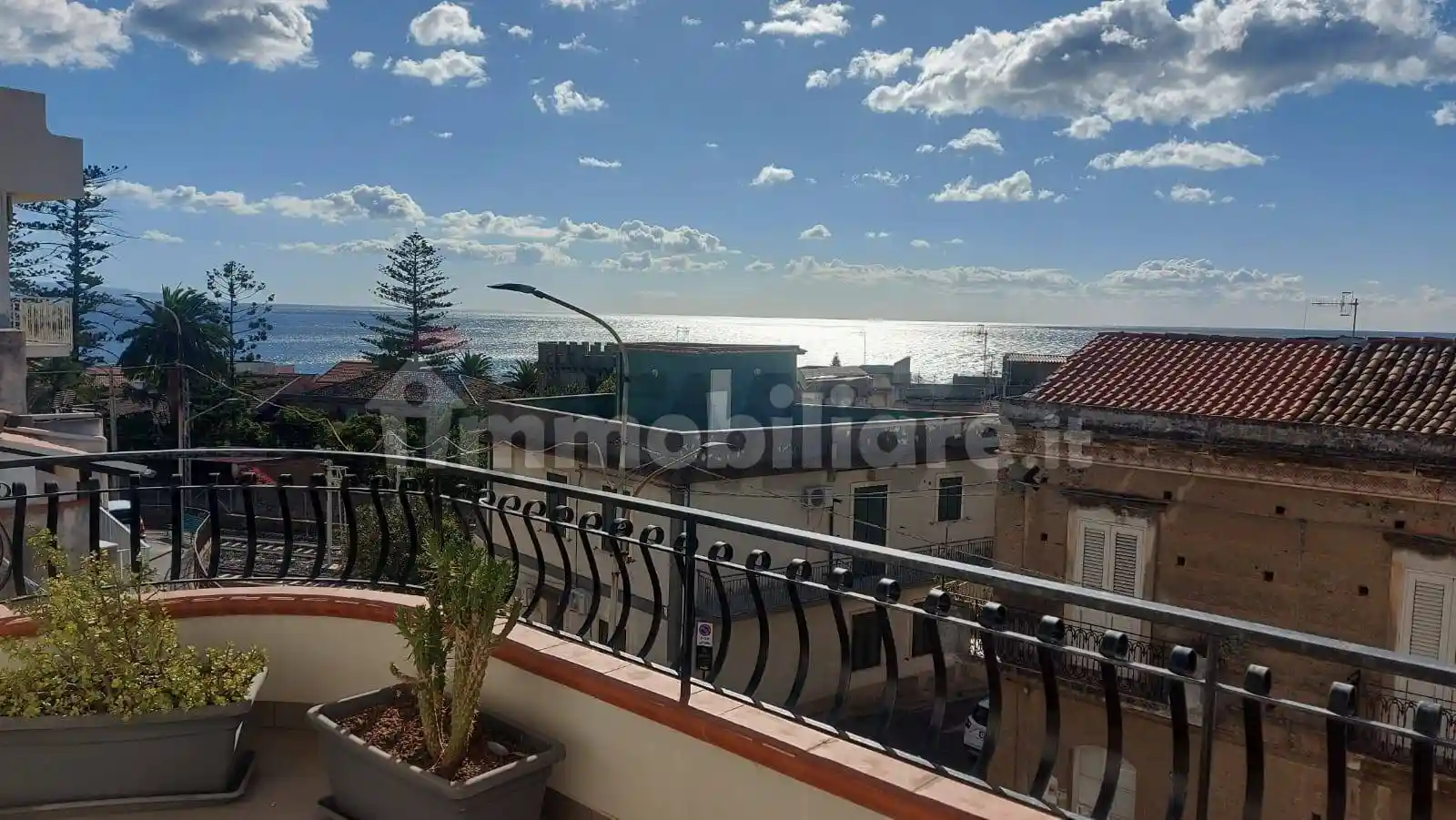 Appartamento in vendita a Roccalumera