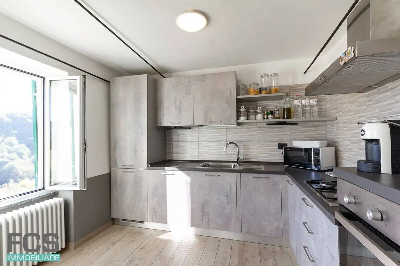 Appartamento in vendita a Calice Ligure