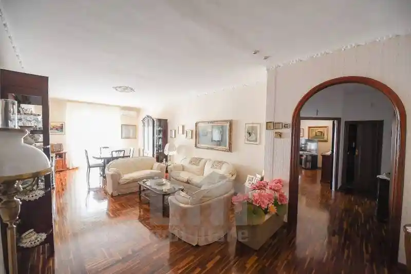 Trilocale via Carlo Goldoni 10, Bitetto - foto 2