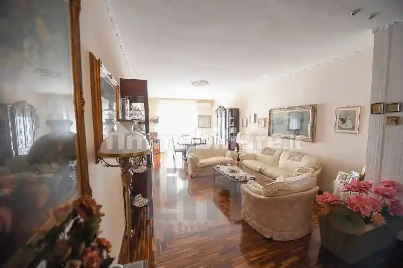 Trilocale via Carlo Goldoni 10, Bitetto - foto 4