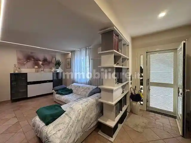 Terratetto unifamiliare via della Repubblica,  115, Semicentro, Cascina - foto 2