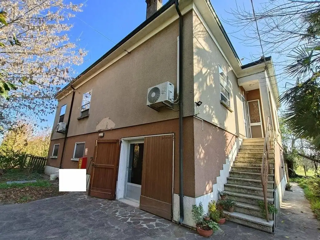 Villa in vendita a Bagnacavallo