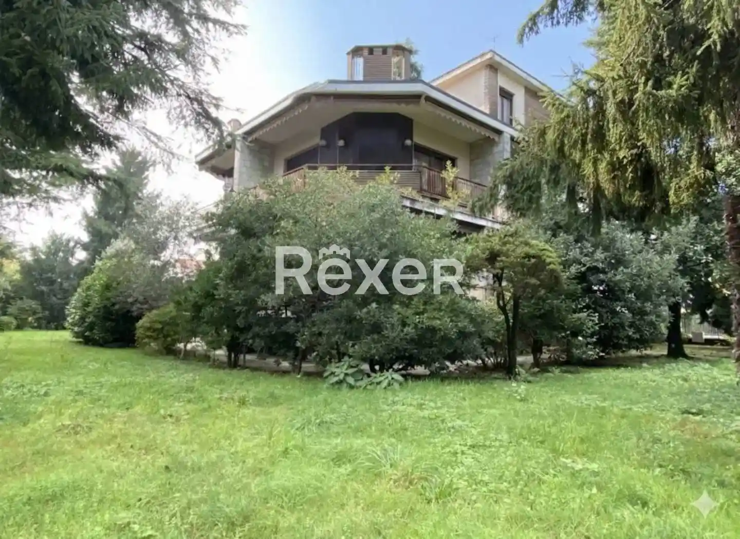 Casa indipendente in vendita a Tradate