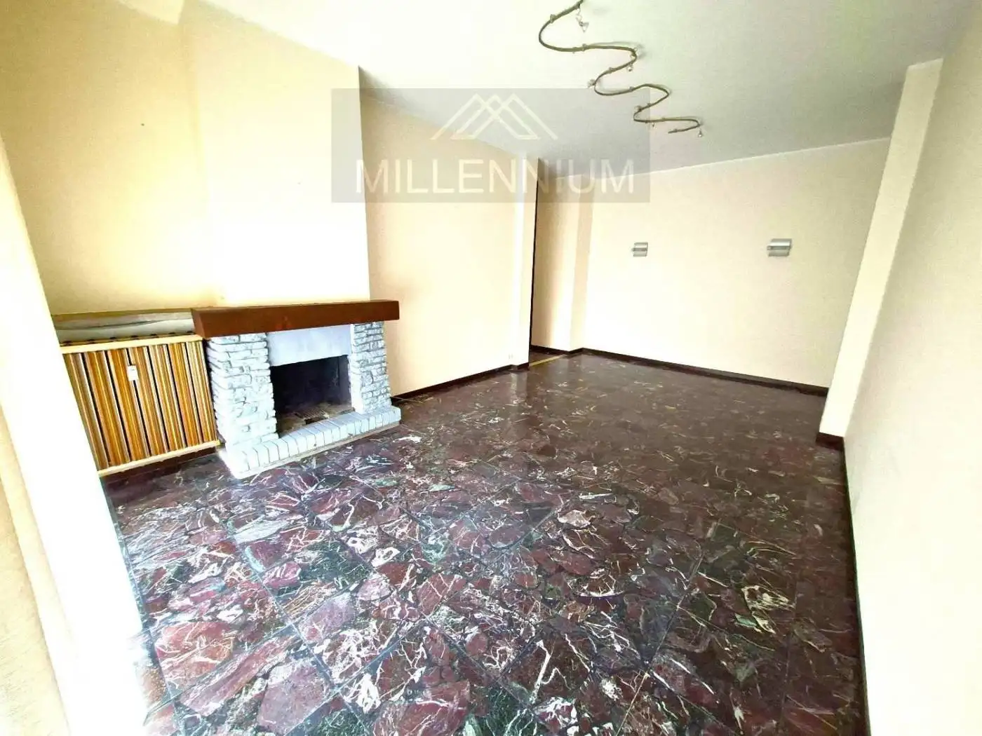 Trilocale buono stato, terzo piano, Centro, Arona - foto 2